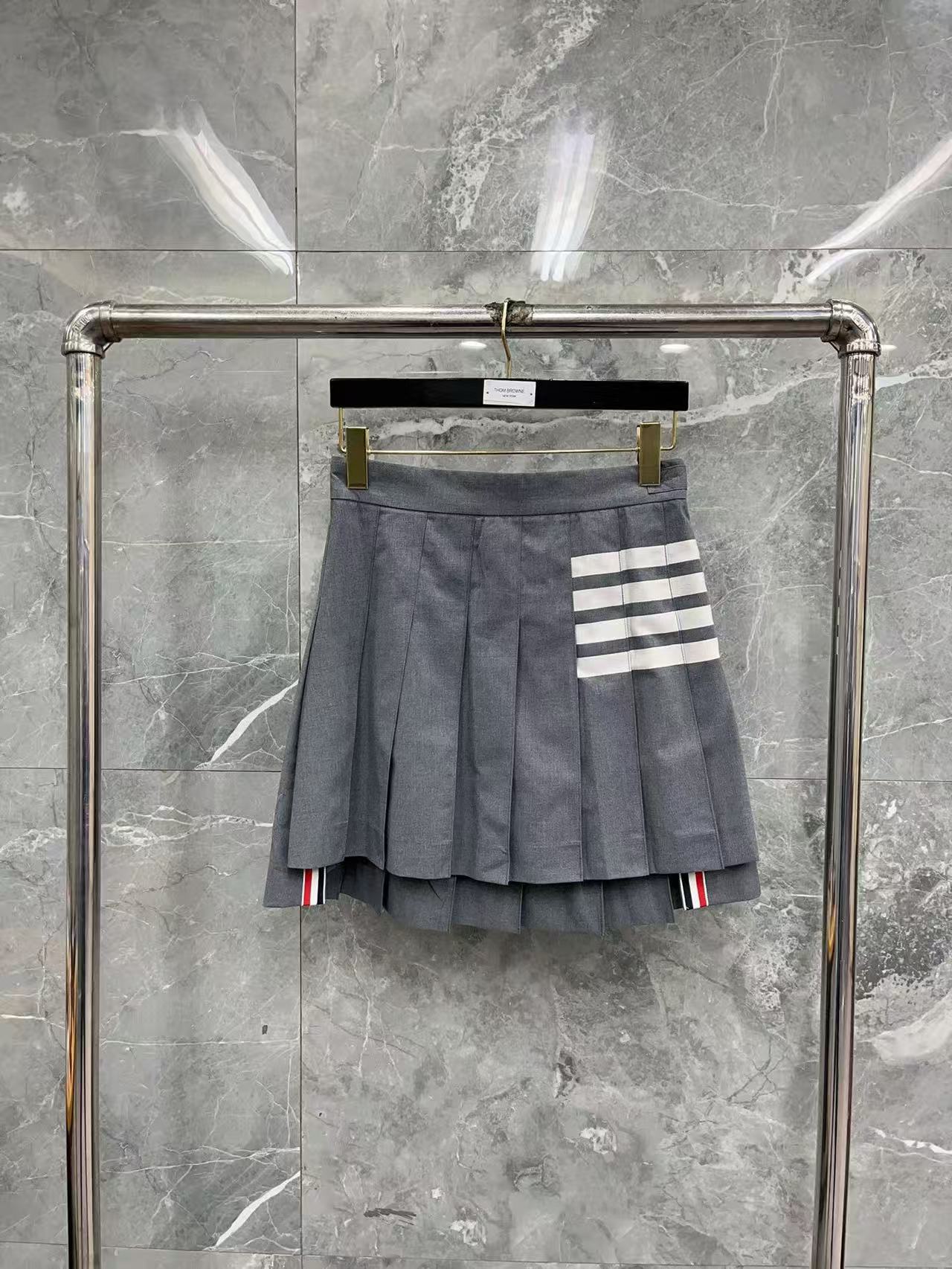 톰브라운 스커트