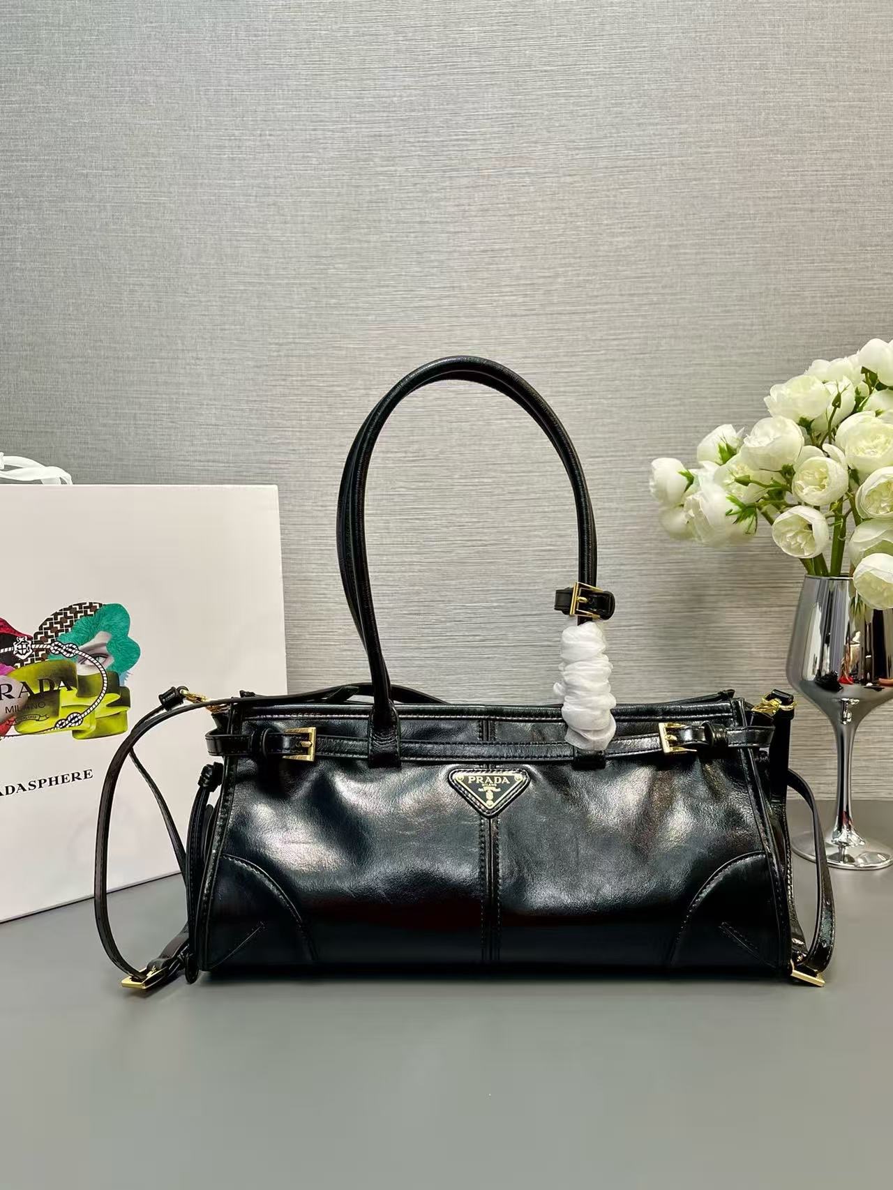 프라다 보니 백 미디움