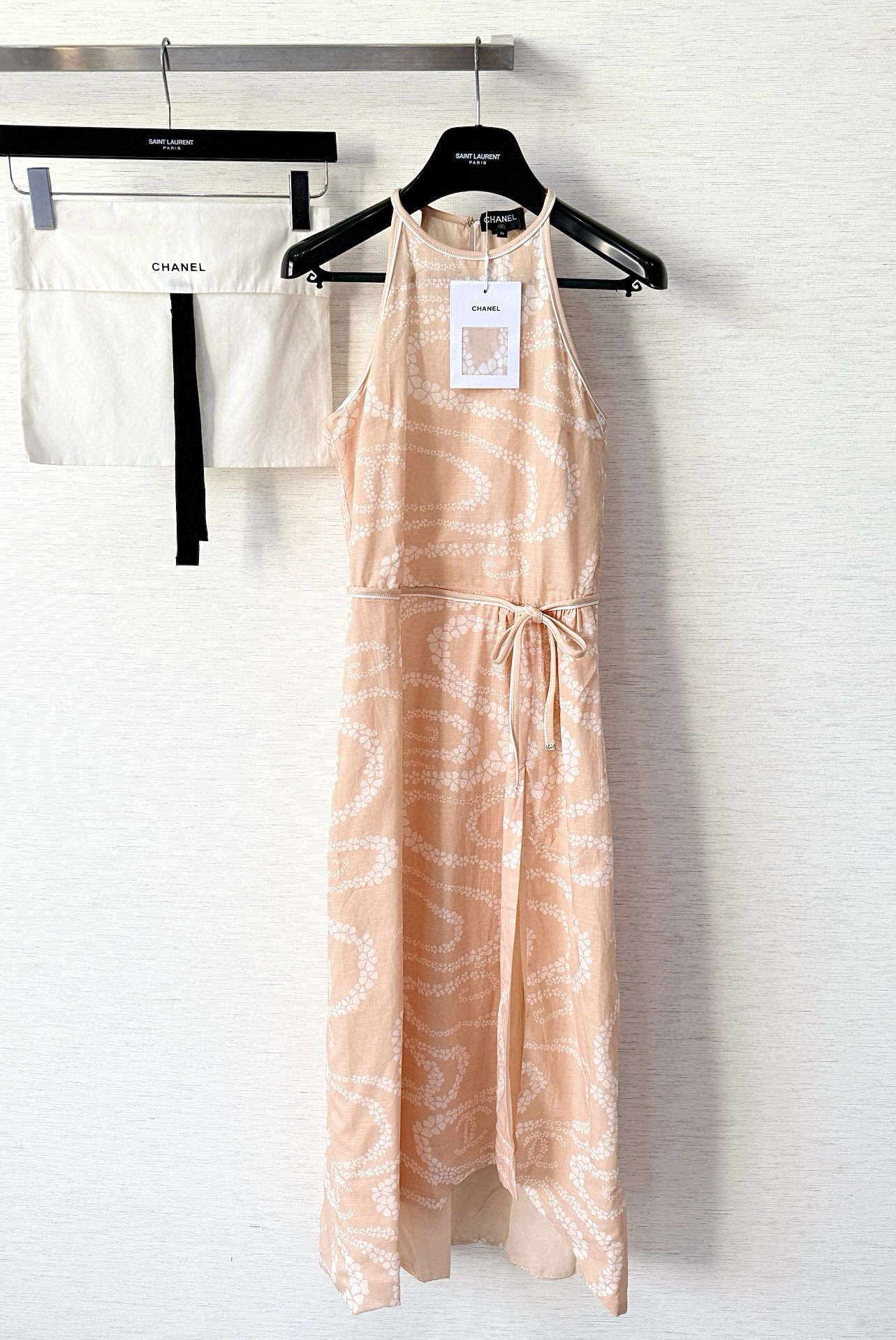 샤넬 슬리브리스 롱 드레스