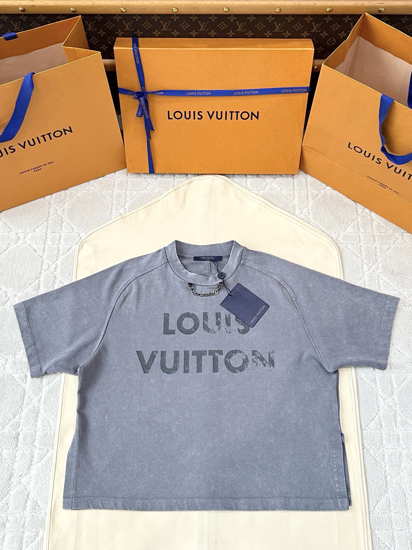 루이비통 25ss 프린트 레터스 반팔