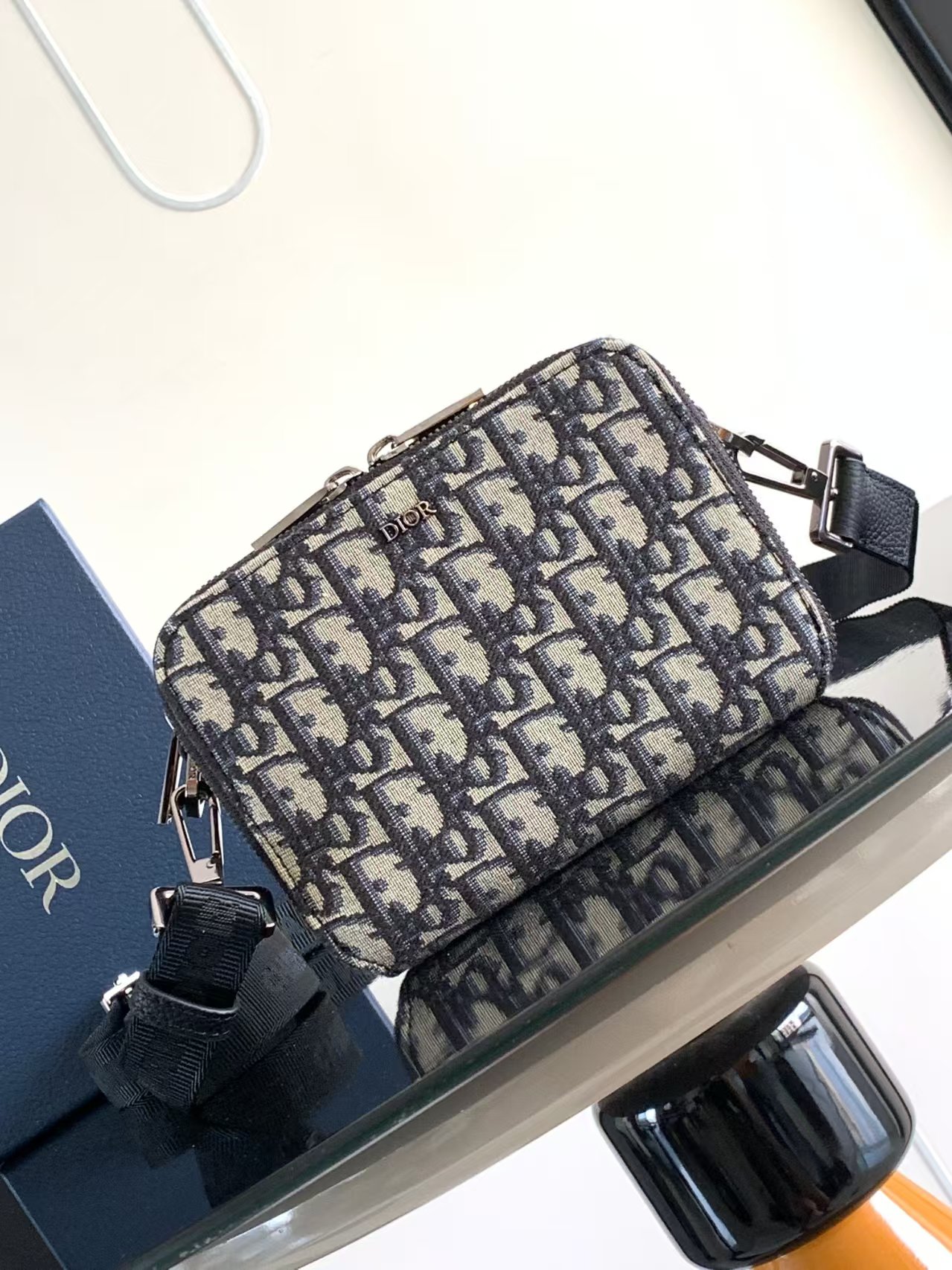 디올 오블리크 스트랩 지퍼 파우치 숄더 크로스백