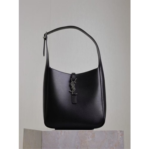 생로랑 LE 5 A 7 스무스레더 스몰 호보백 블랙 713938