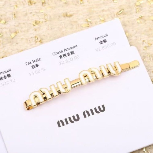 미우미우 헤어핀