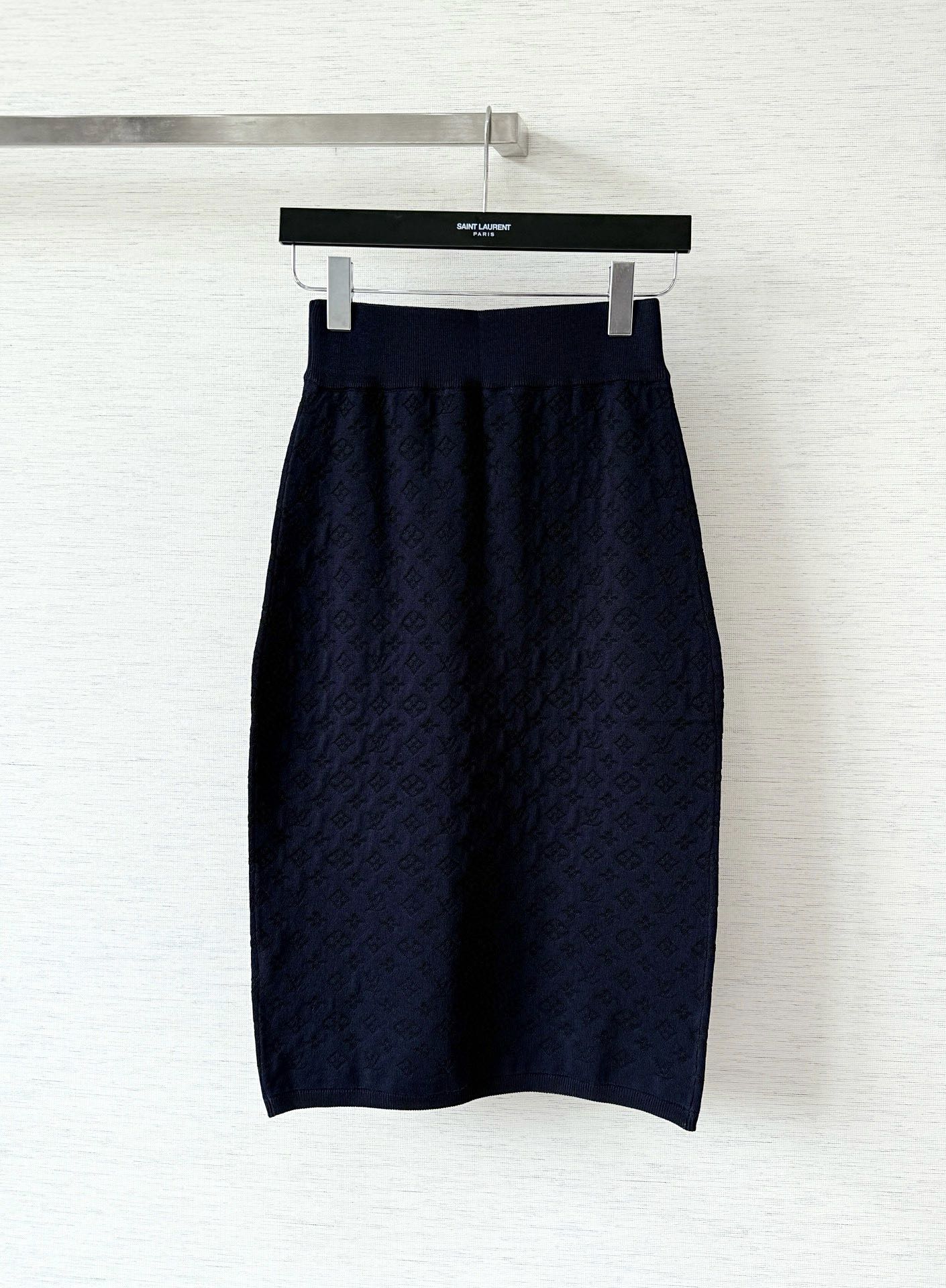 루이비통 25fw 니트 스커트