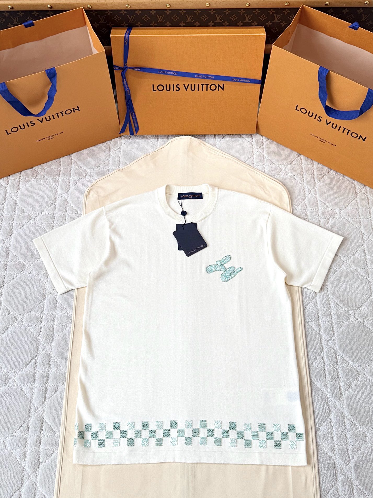 루이비통 25ss 반팔티