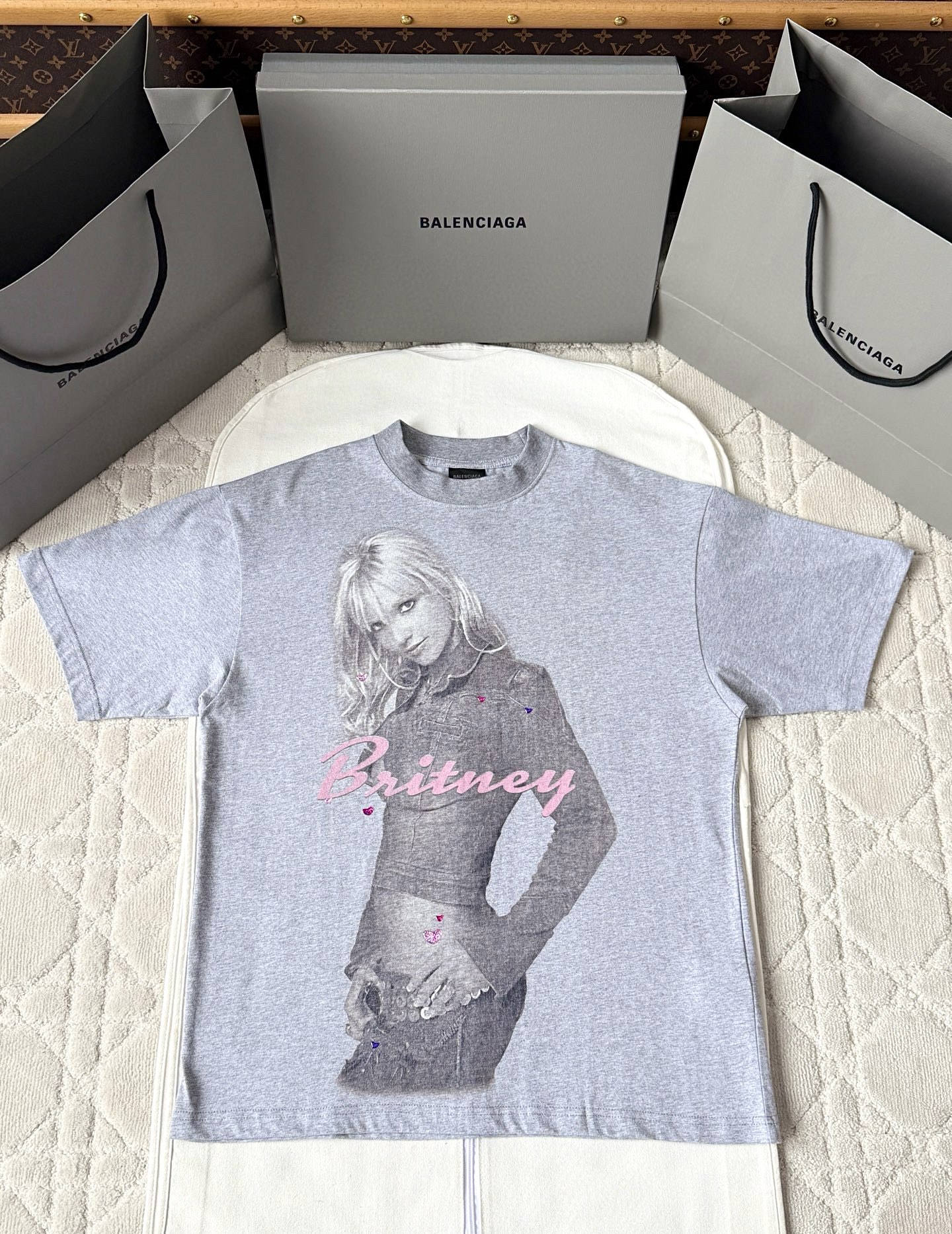 발렌시아가 25ss 워싱 반팔티