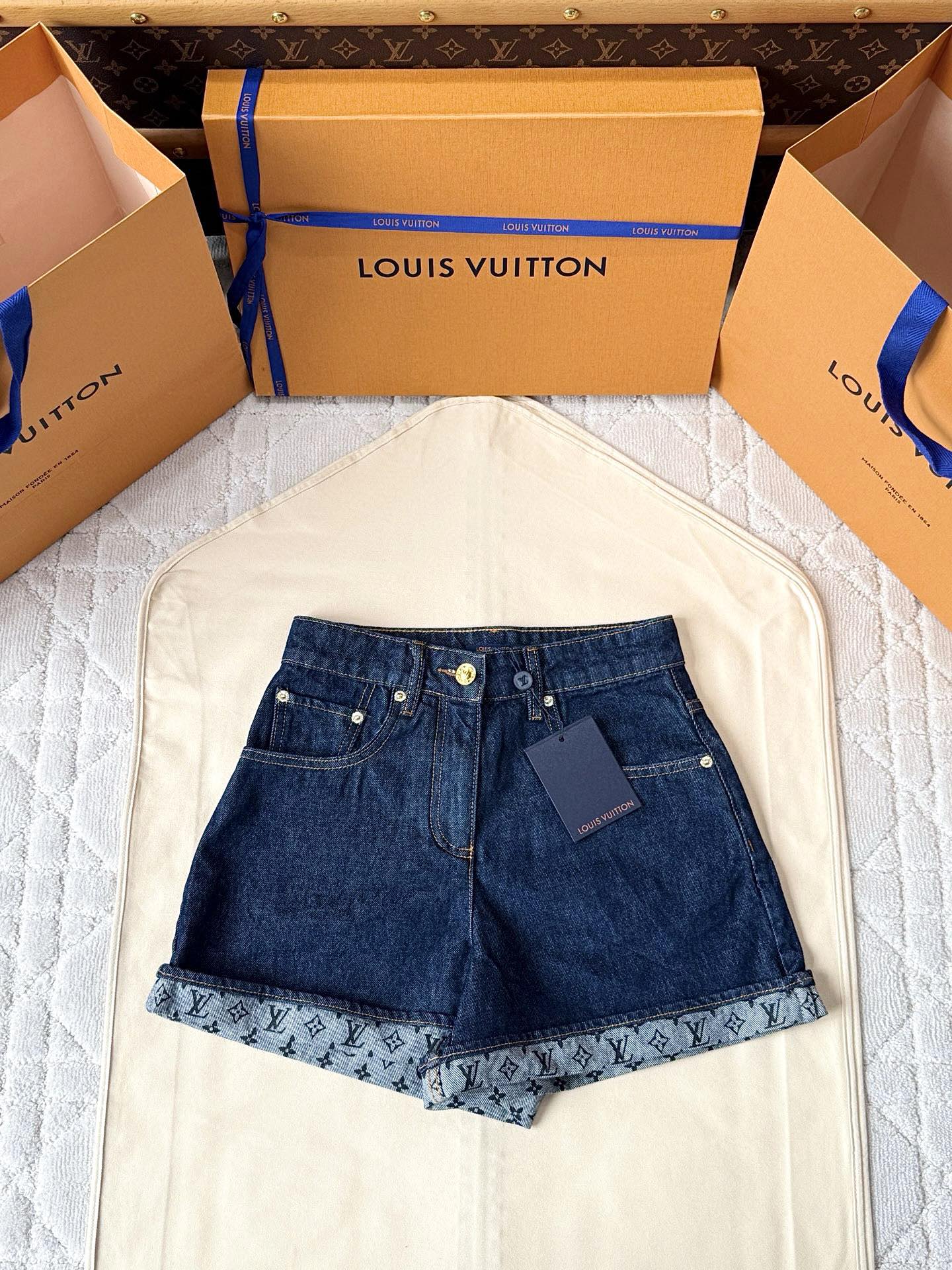 루이비통 25ss 데님 반바지