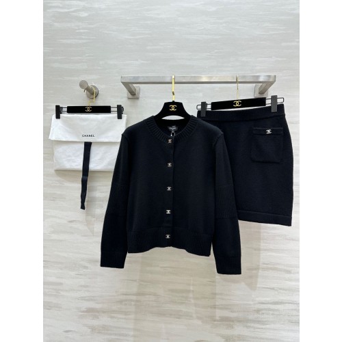 샤넬 캐시미어 가디건 + 스커트 세트