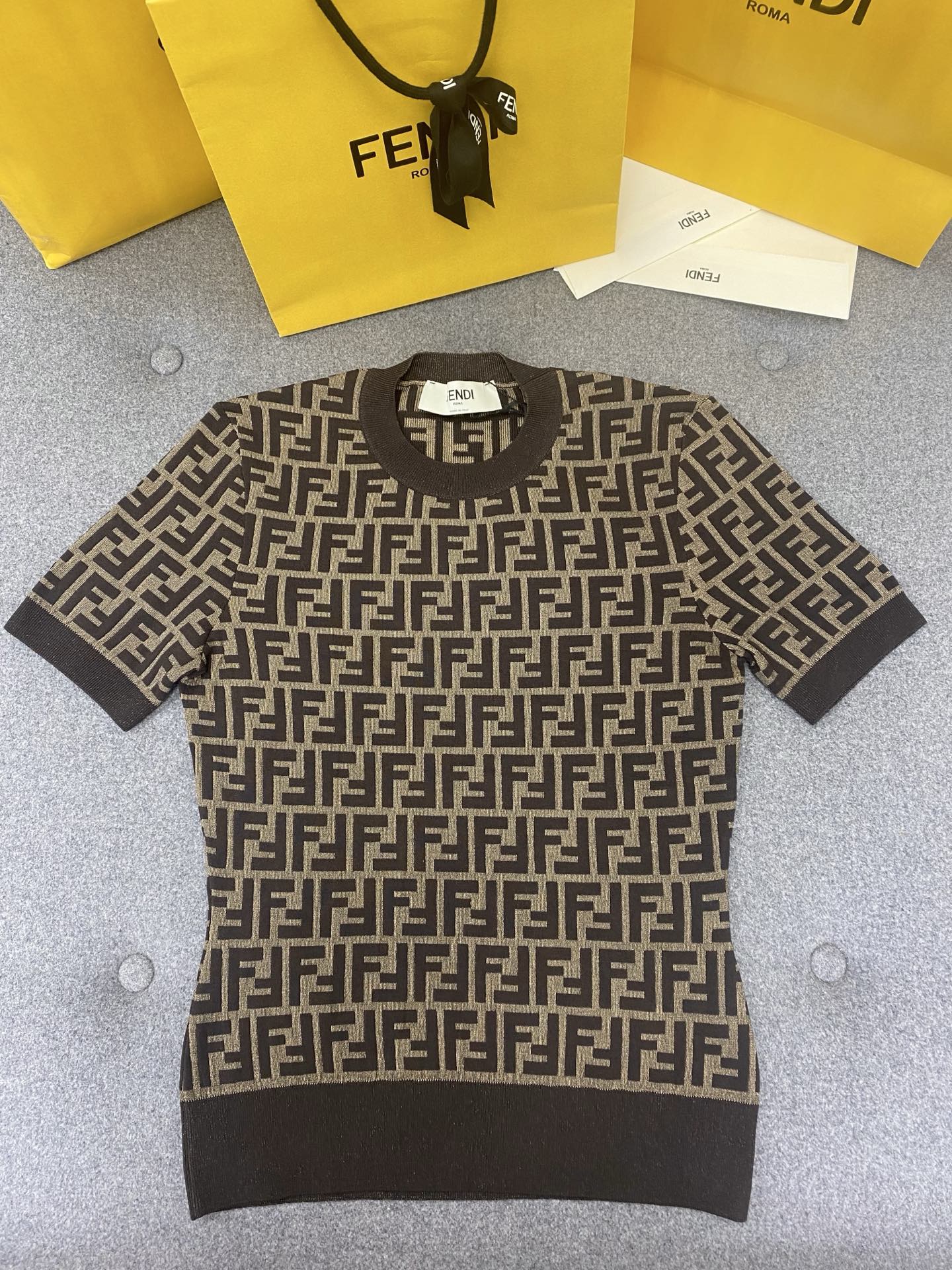 펜디 반팔 스웨터