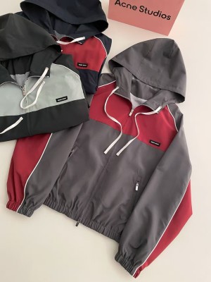 미우미우 바람막이