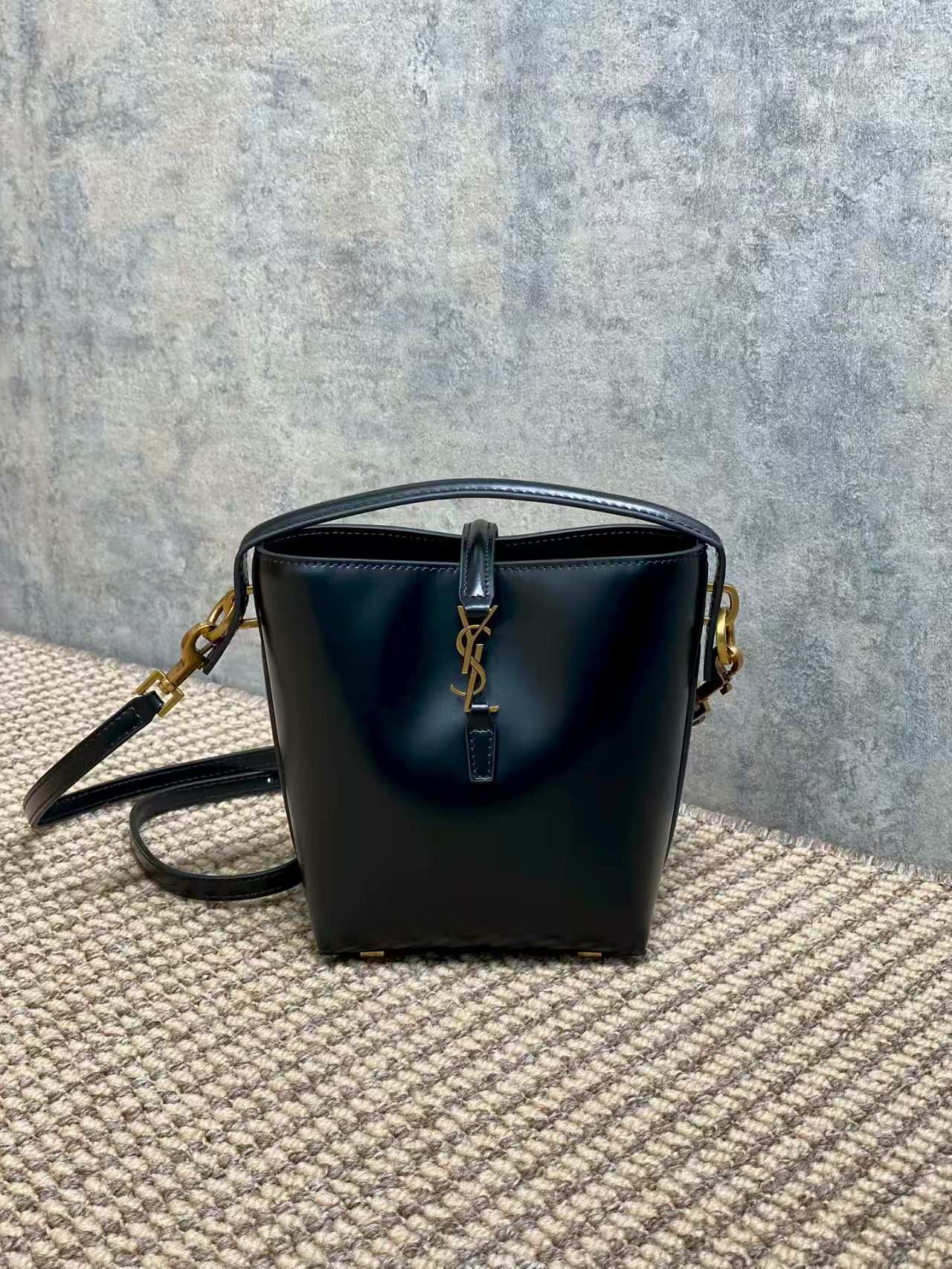 생로랑 LE37 스몰백