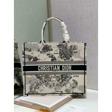 디올 북토트백 라지