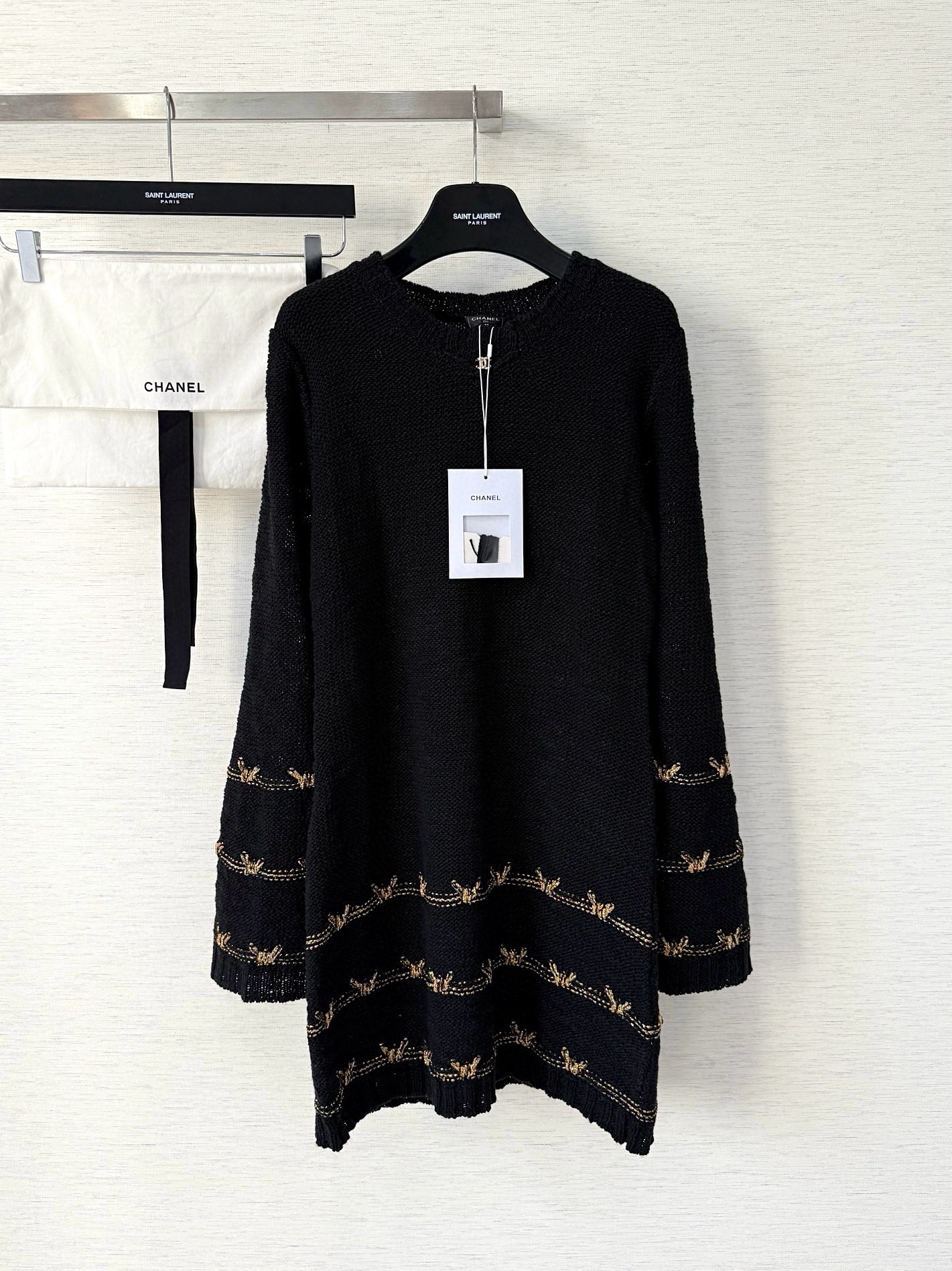 샤넬 25fw 버터플라이 자수 니트 드레스