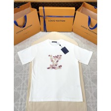 루이비통 25ss 자수 벚꽃 무늬 반팔티