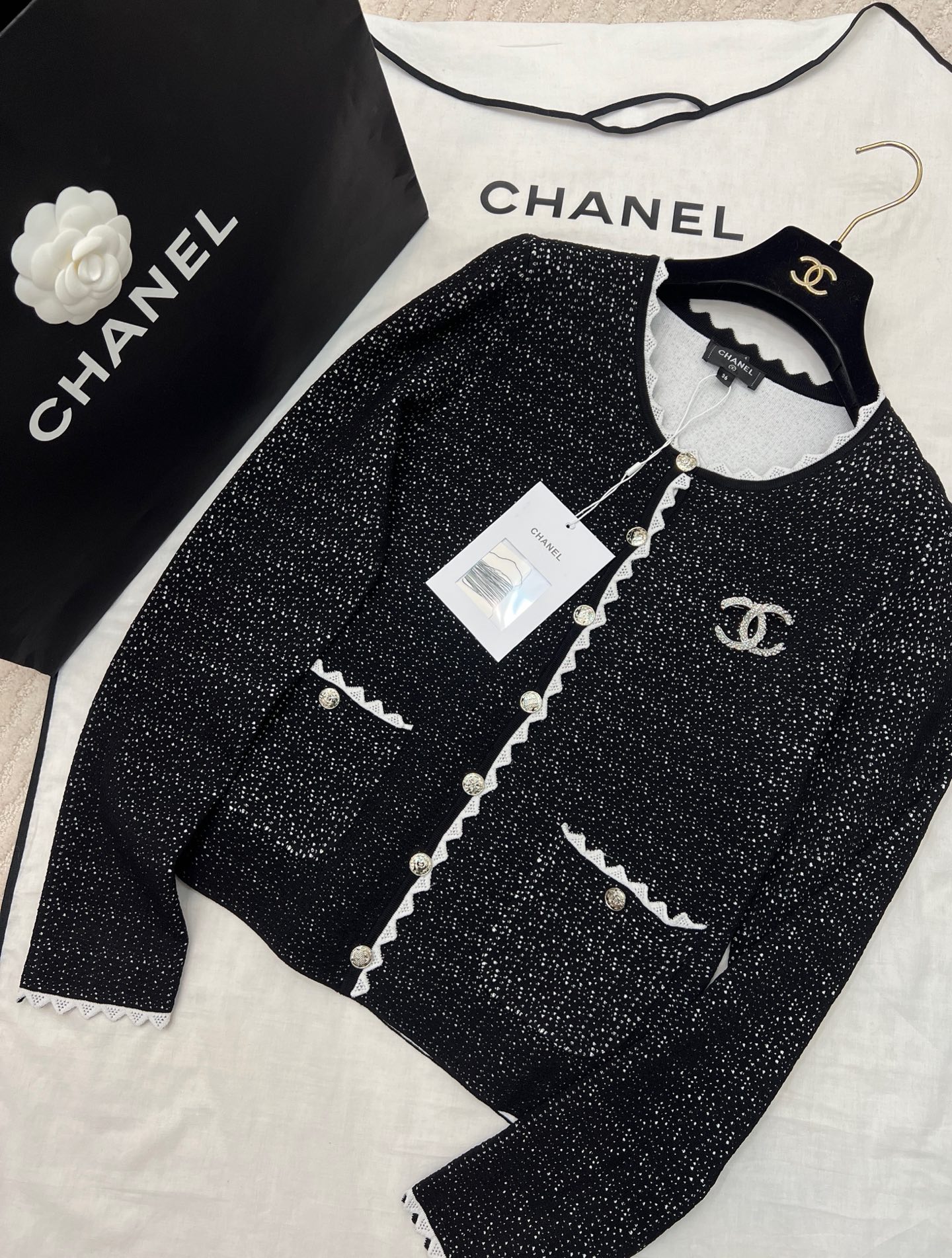 샤넬 레이스 포켓 가디건