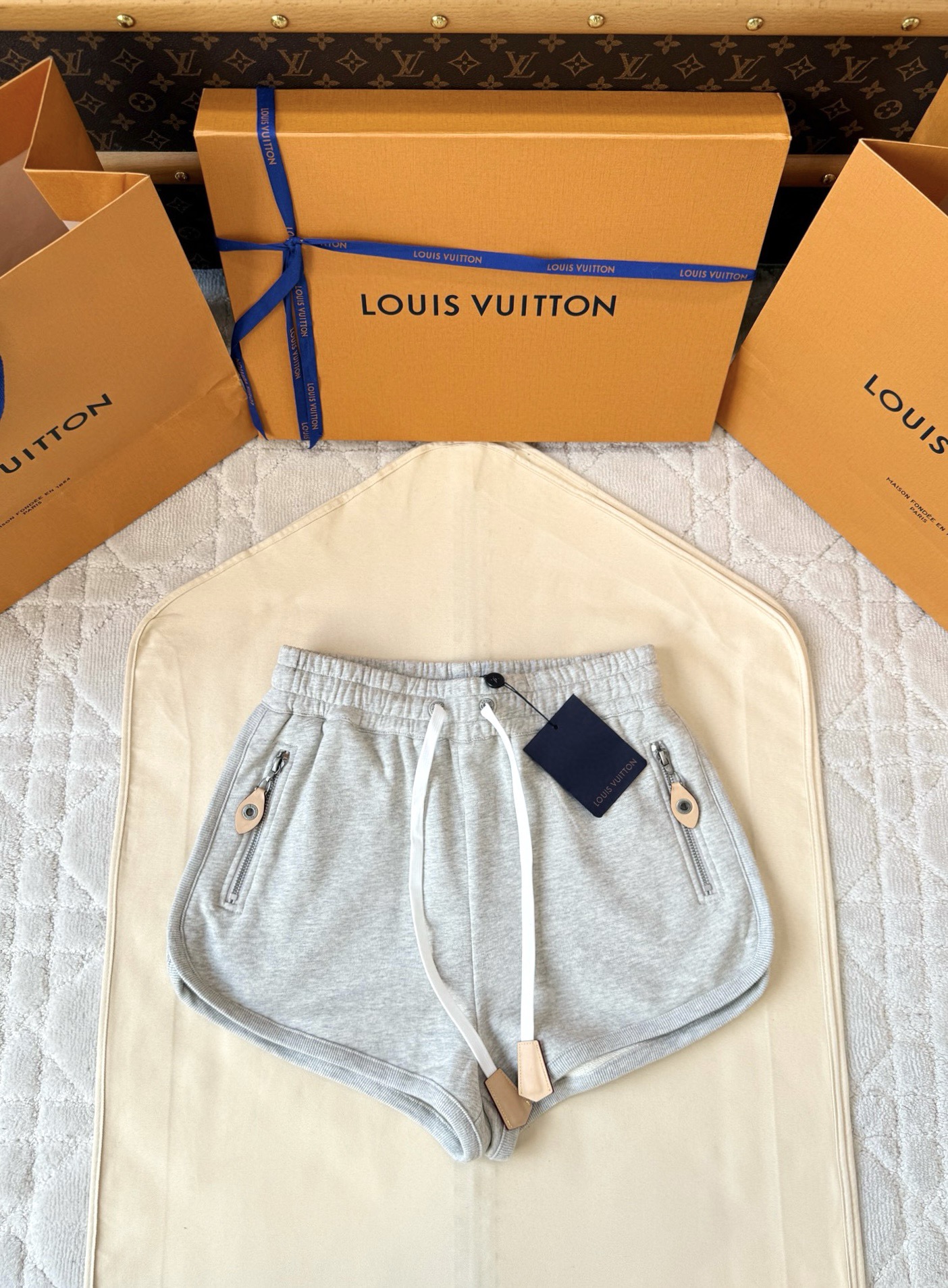 루이비통 25fw 트레이닝 바지