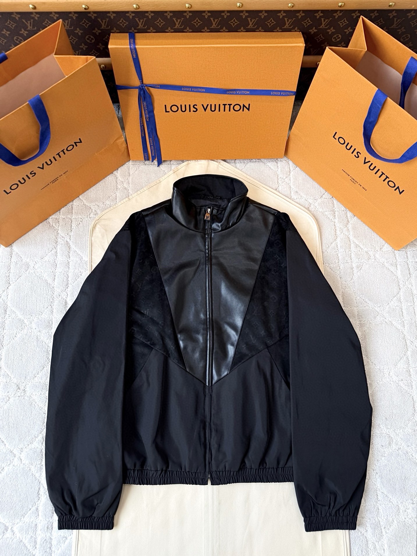 루이비통 25fw 프린트 자켓