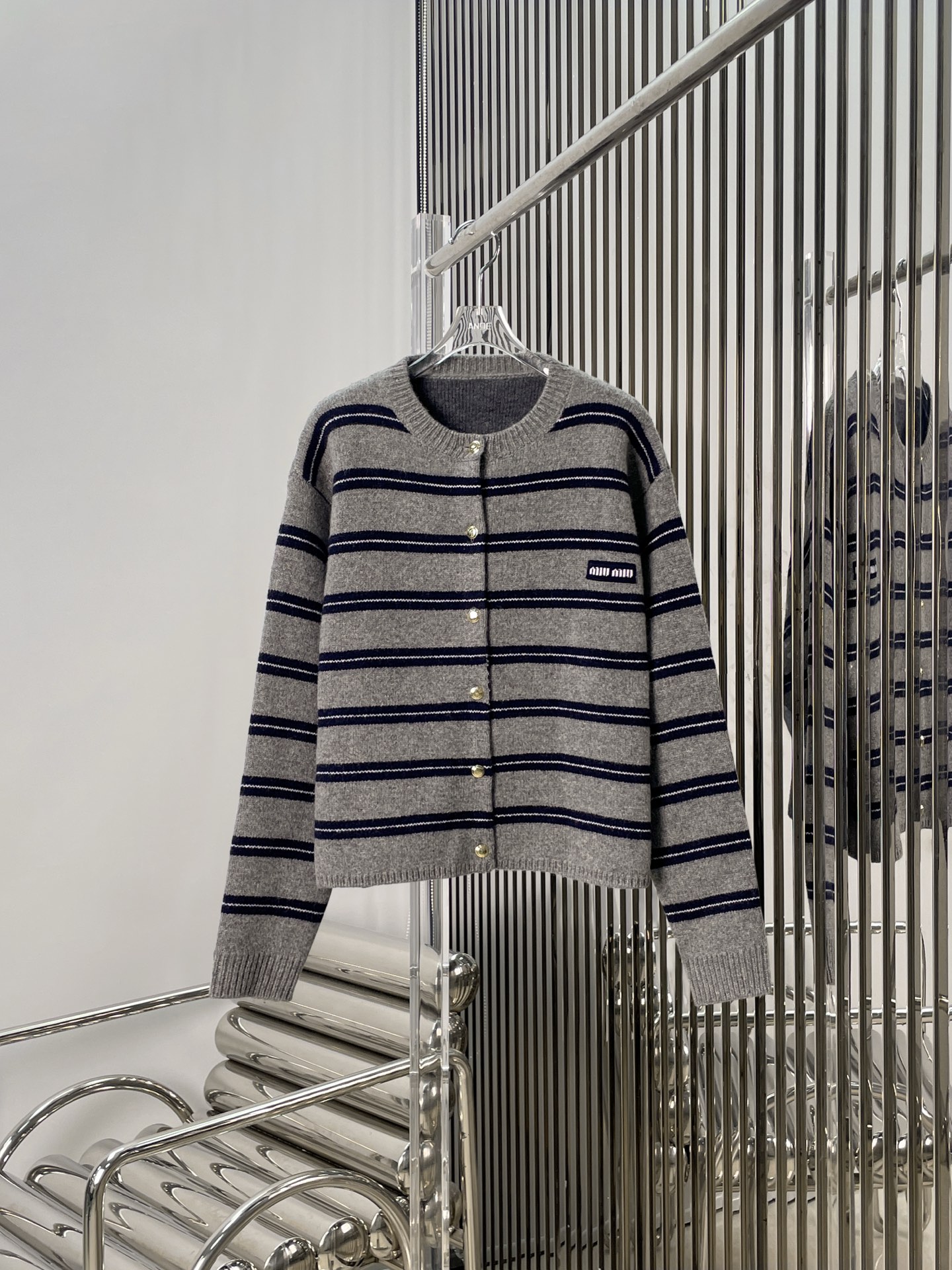 미우미우 스트라이프 가디건