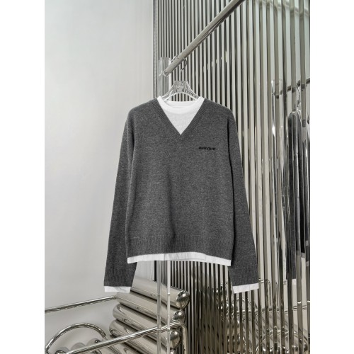 미우미우 스웨터