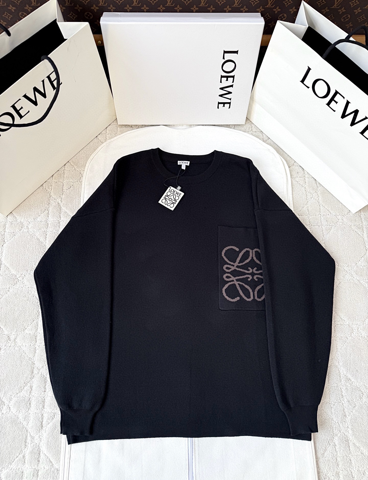 로에베 포켓 니트 스웨터