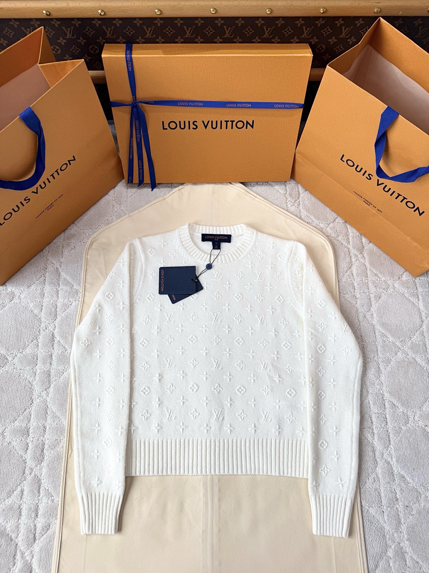 루이비통 25FW 울 모노그램 니트