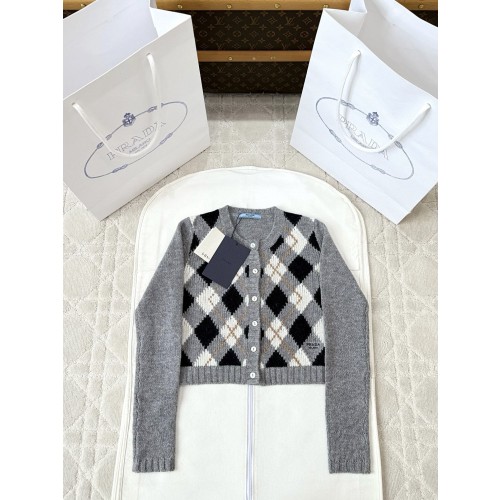 프라다 캐시미어 가디건