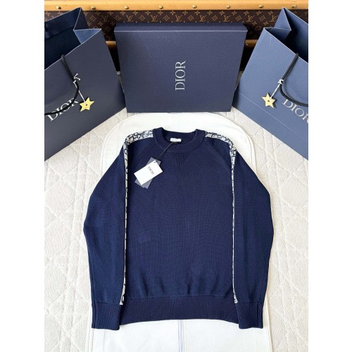 디올 라운드넥 스웨터