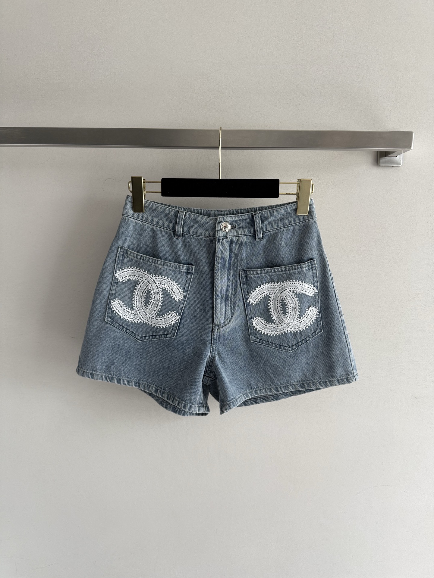 샤넬 로고 데님 쇼츠