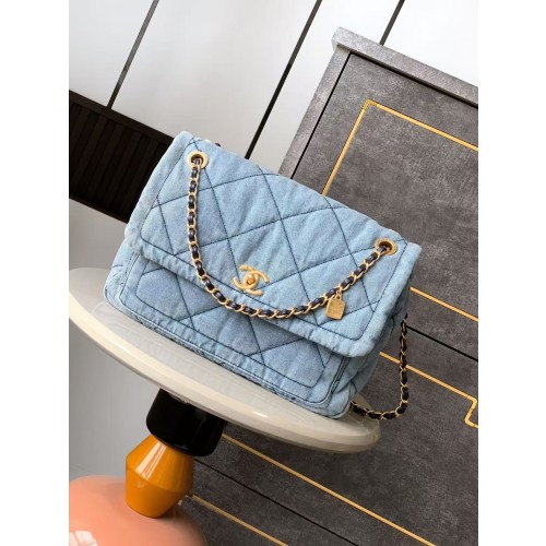 샤넬 맥시 플랩 백