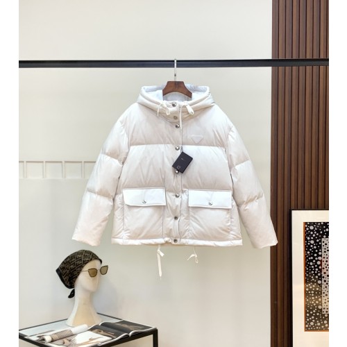 프라다 25SS 패딩