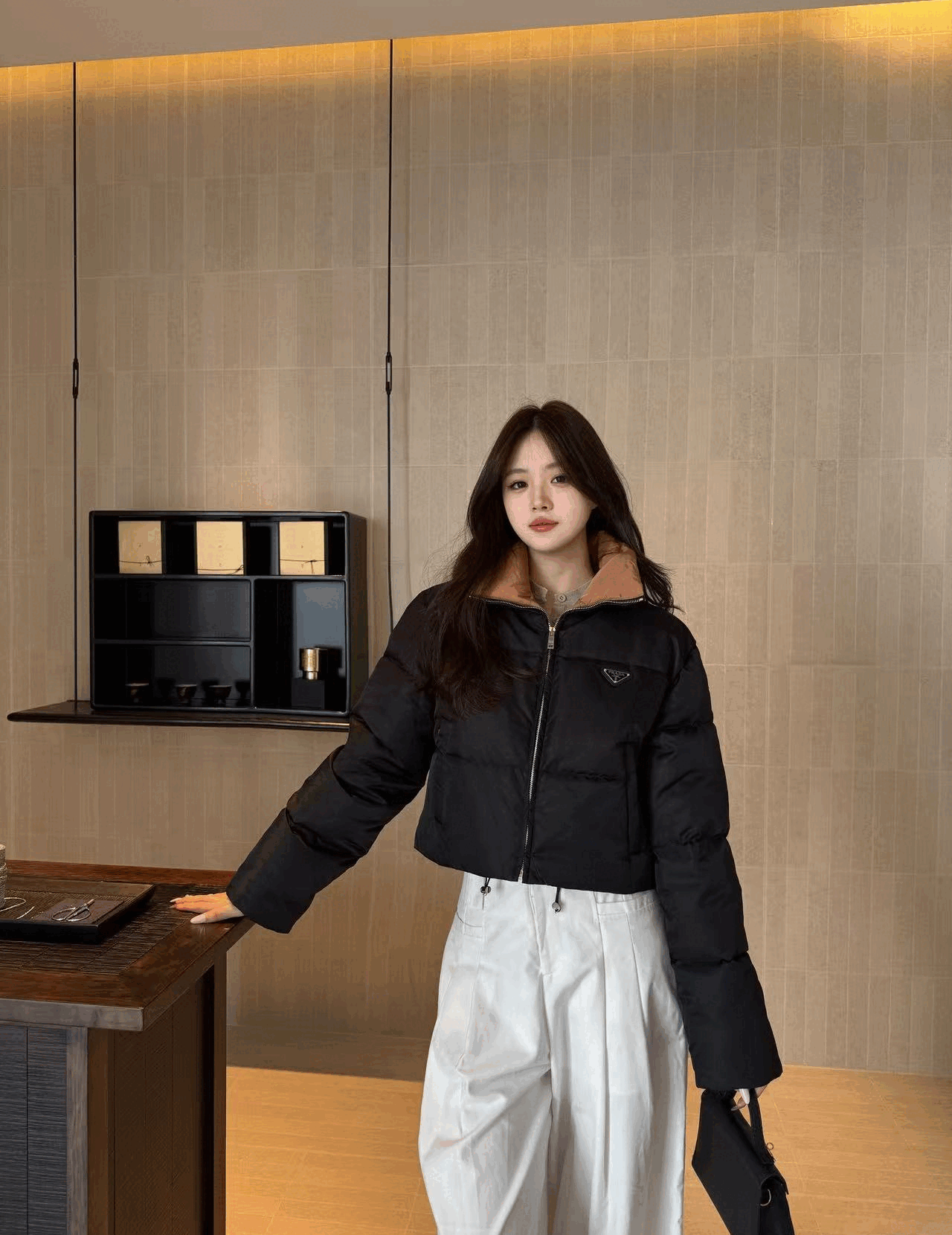 프라다 25SS 숏패딩