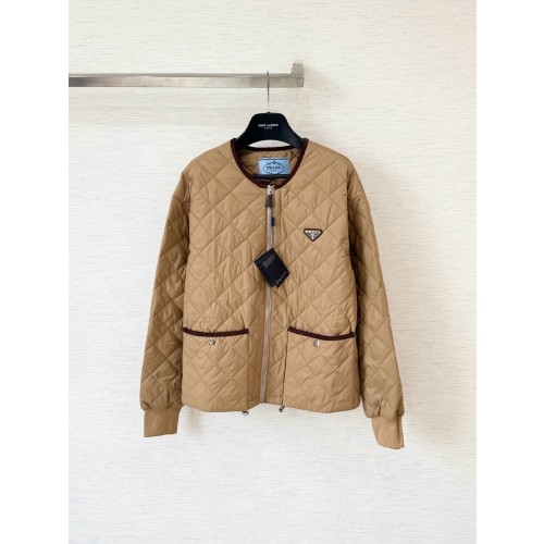 프라다 로고 패딩 자켓