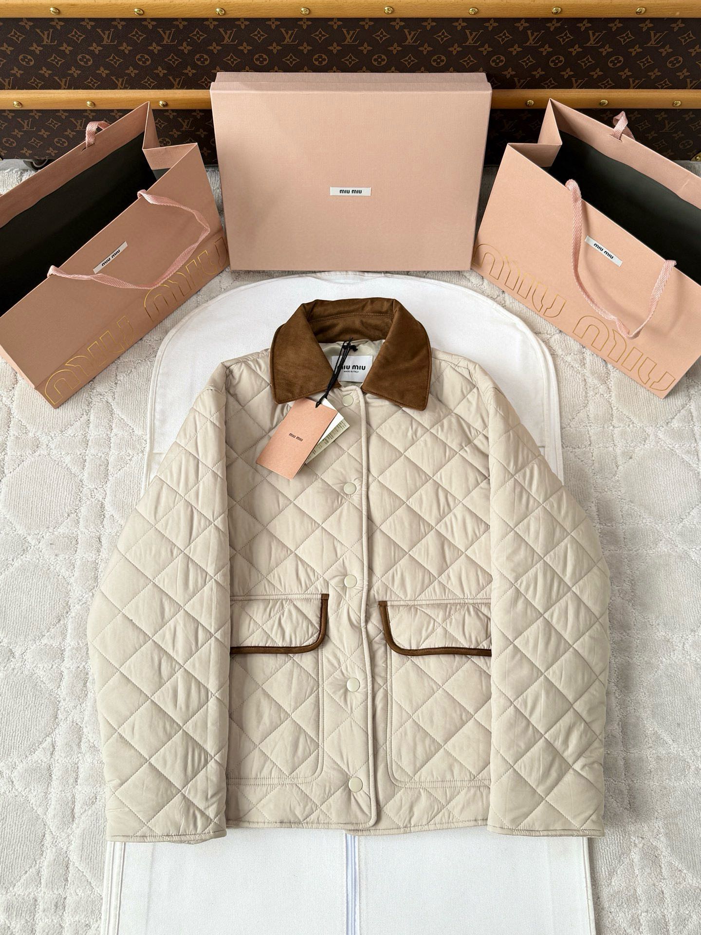 미우미우 다이아 패턴 자켓