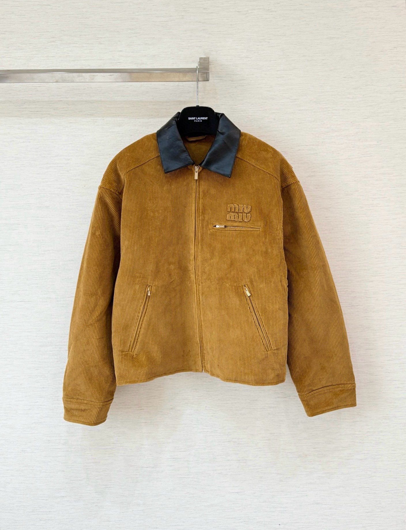 미우미우 코듀로이 자켓