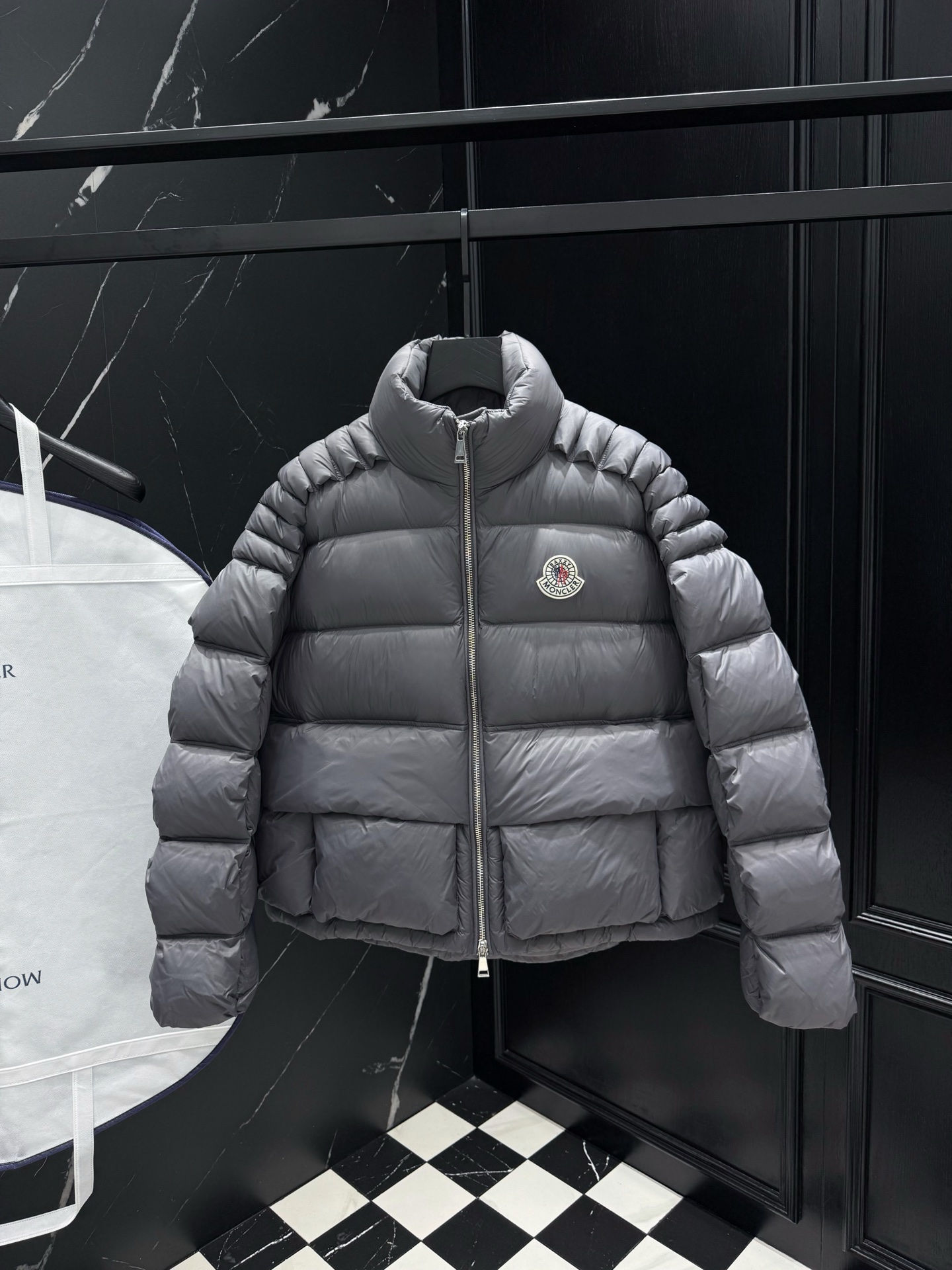 몽클레어 25fw 랙시 도파 패딩