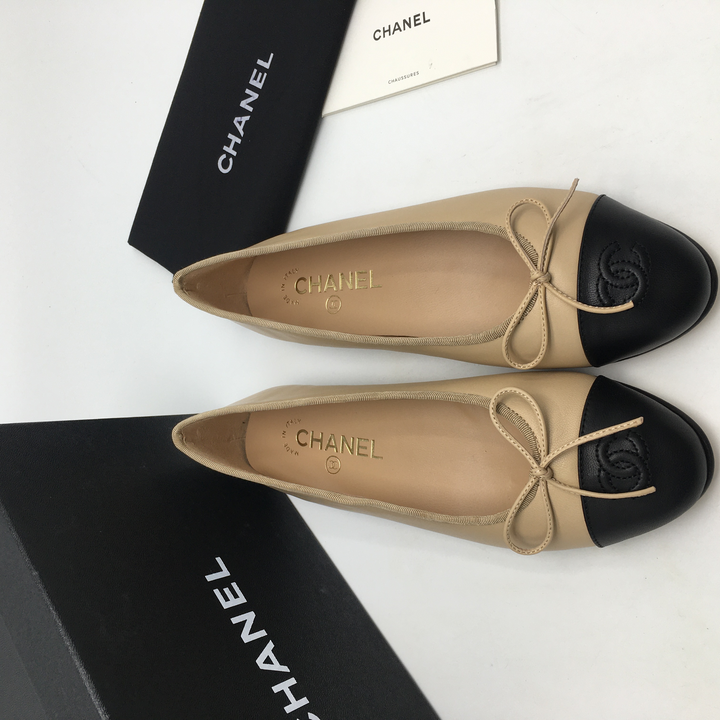 샤넬 발레리나 플랫슈즈 240mm (3일이내 수령가능) 당일출고