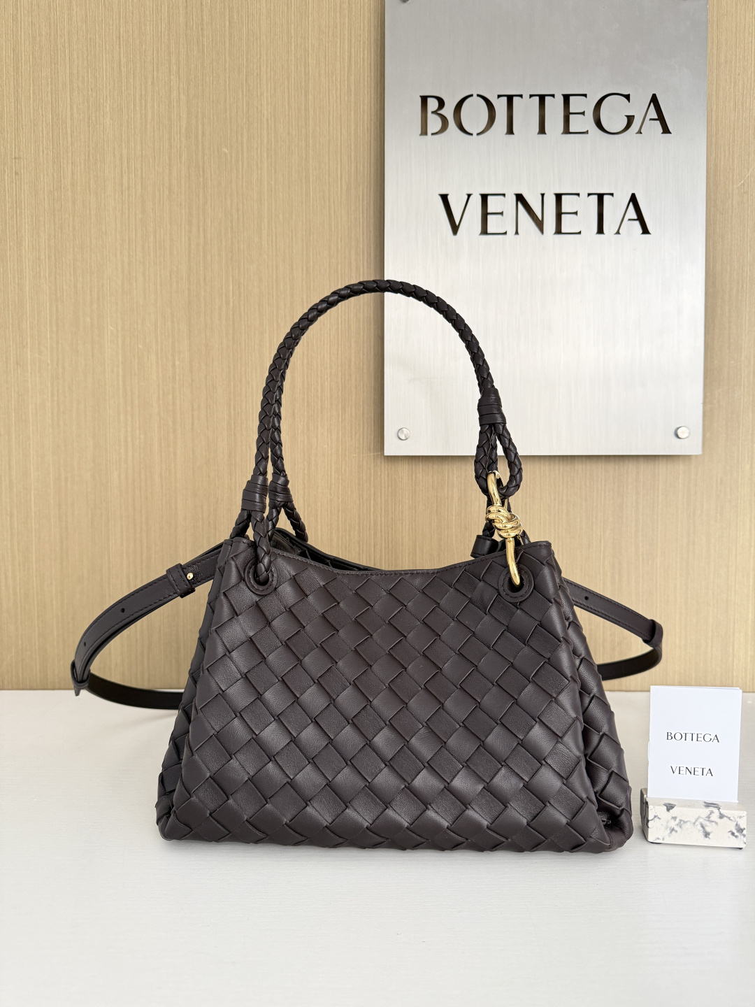 보테가베네타 파라슈트 미디엄