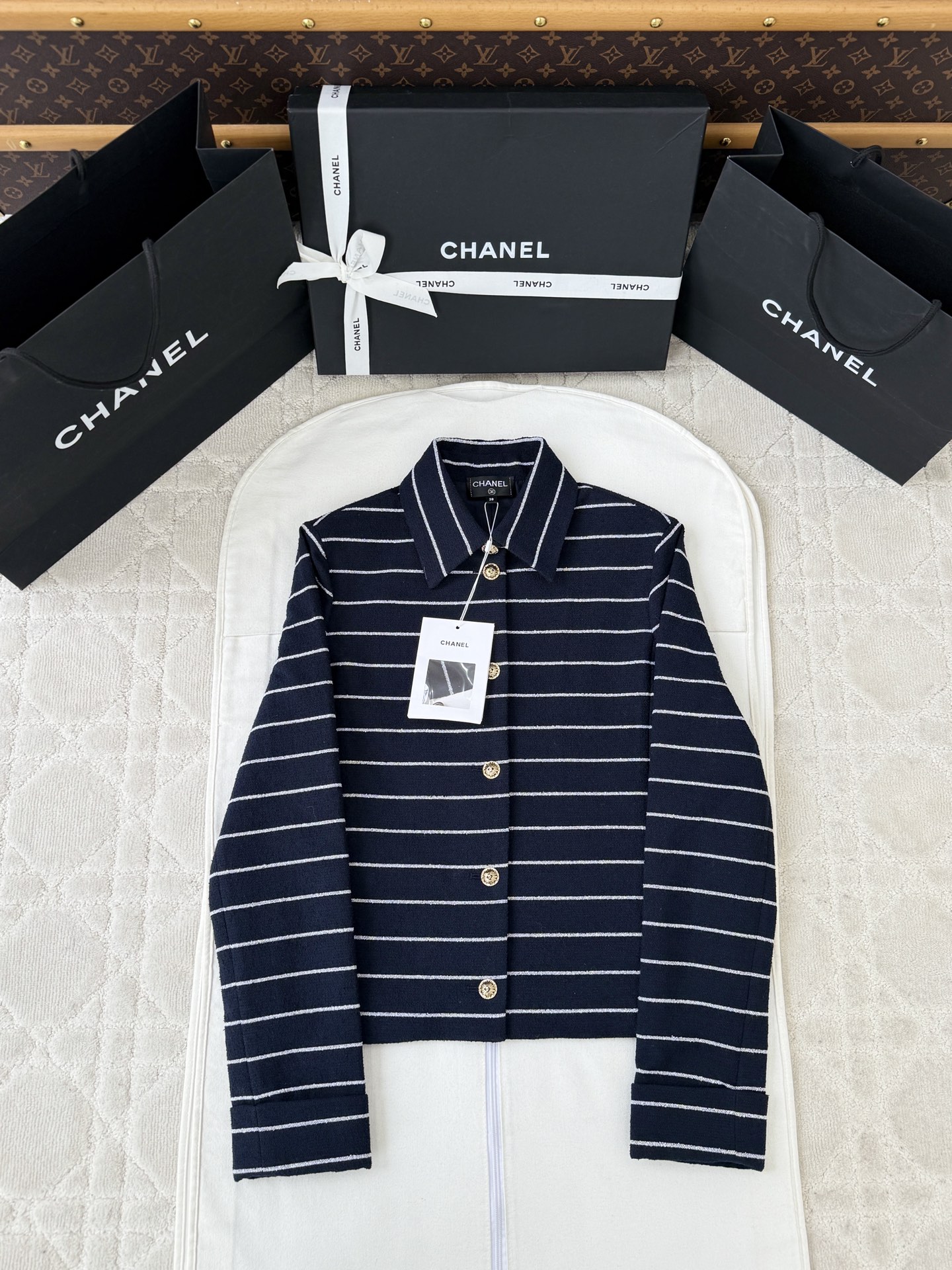 샤넬 카라 반팔티