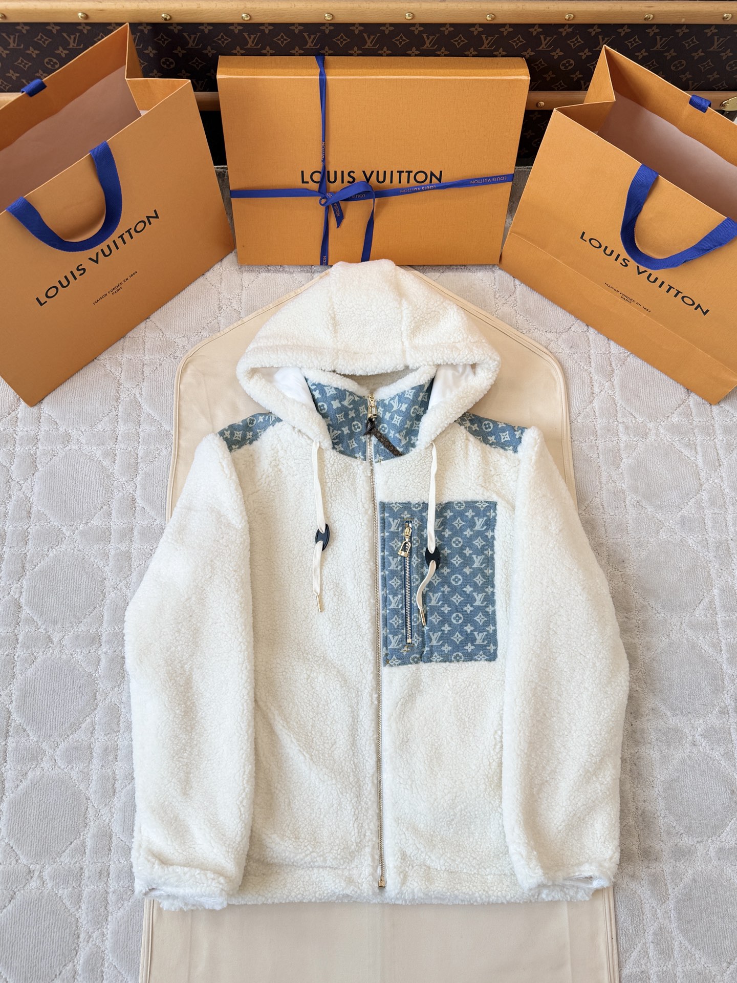 루이비통 모노그램 액센트 플리스 재킷