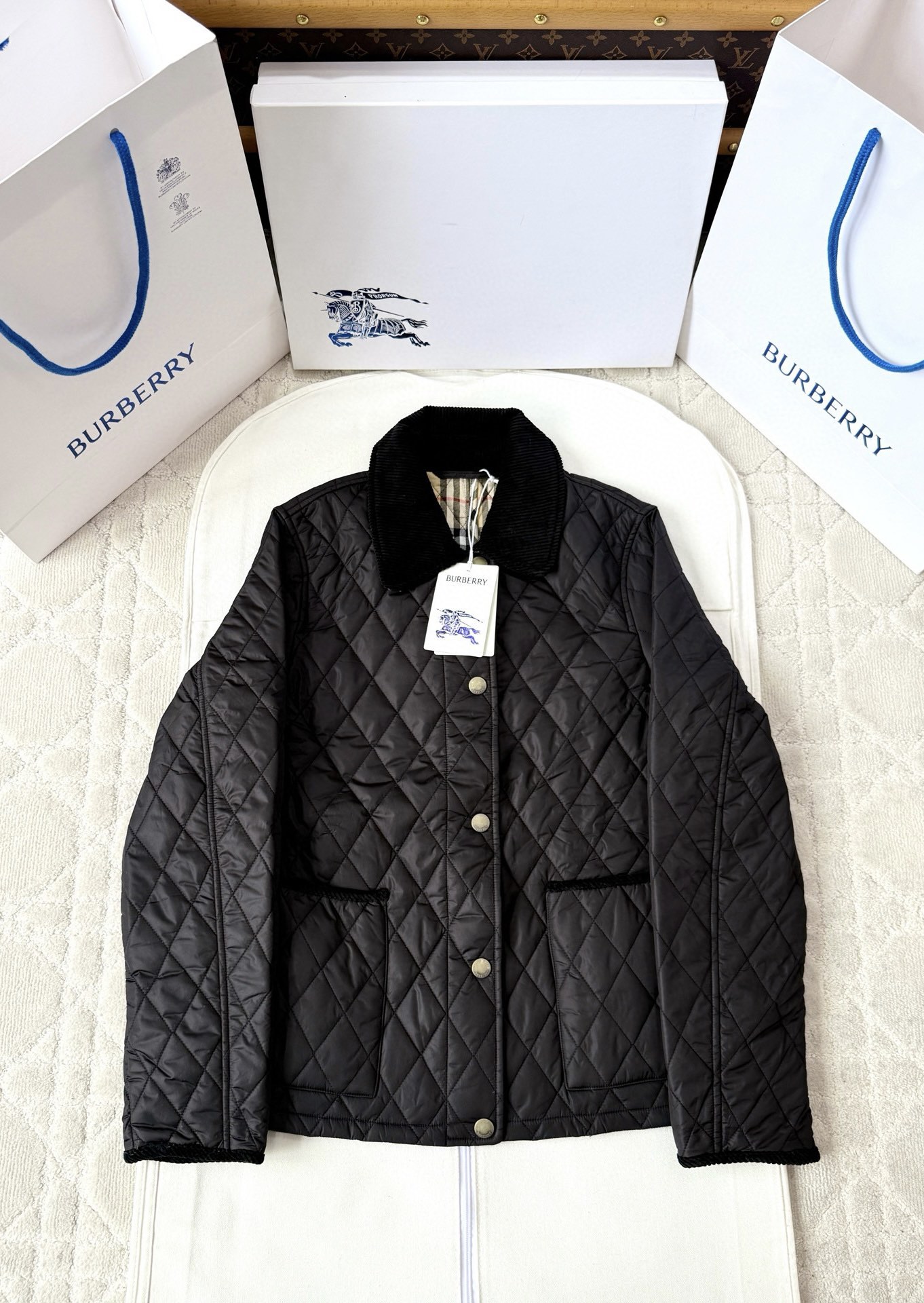 버버리 퀄팅 코듀로이 자켓