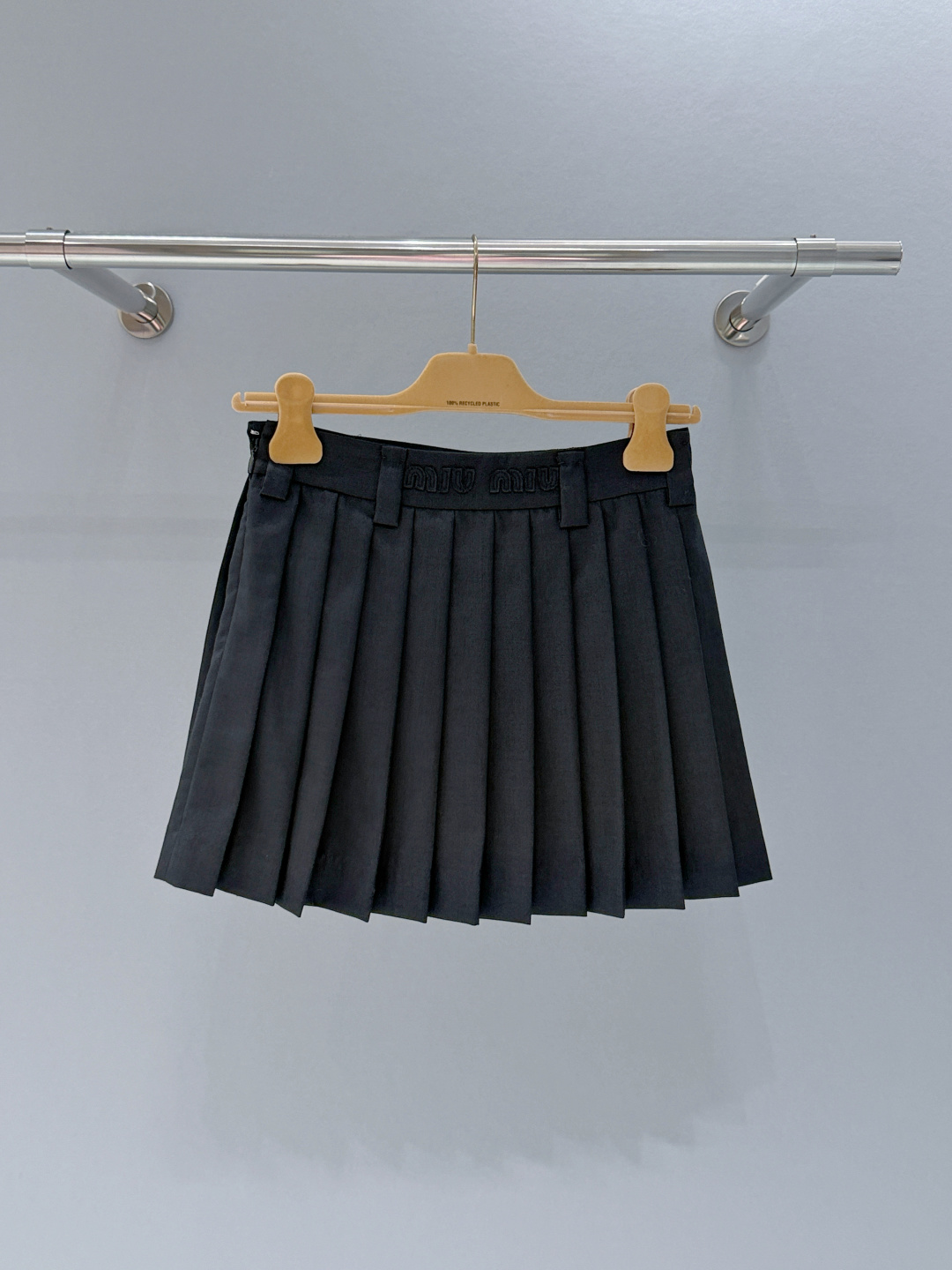 미우미우 미니스커트