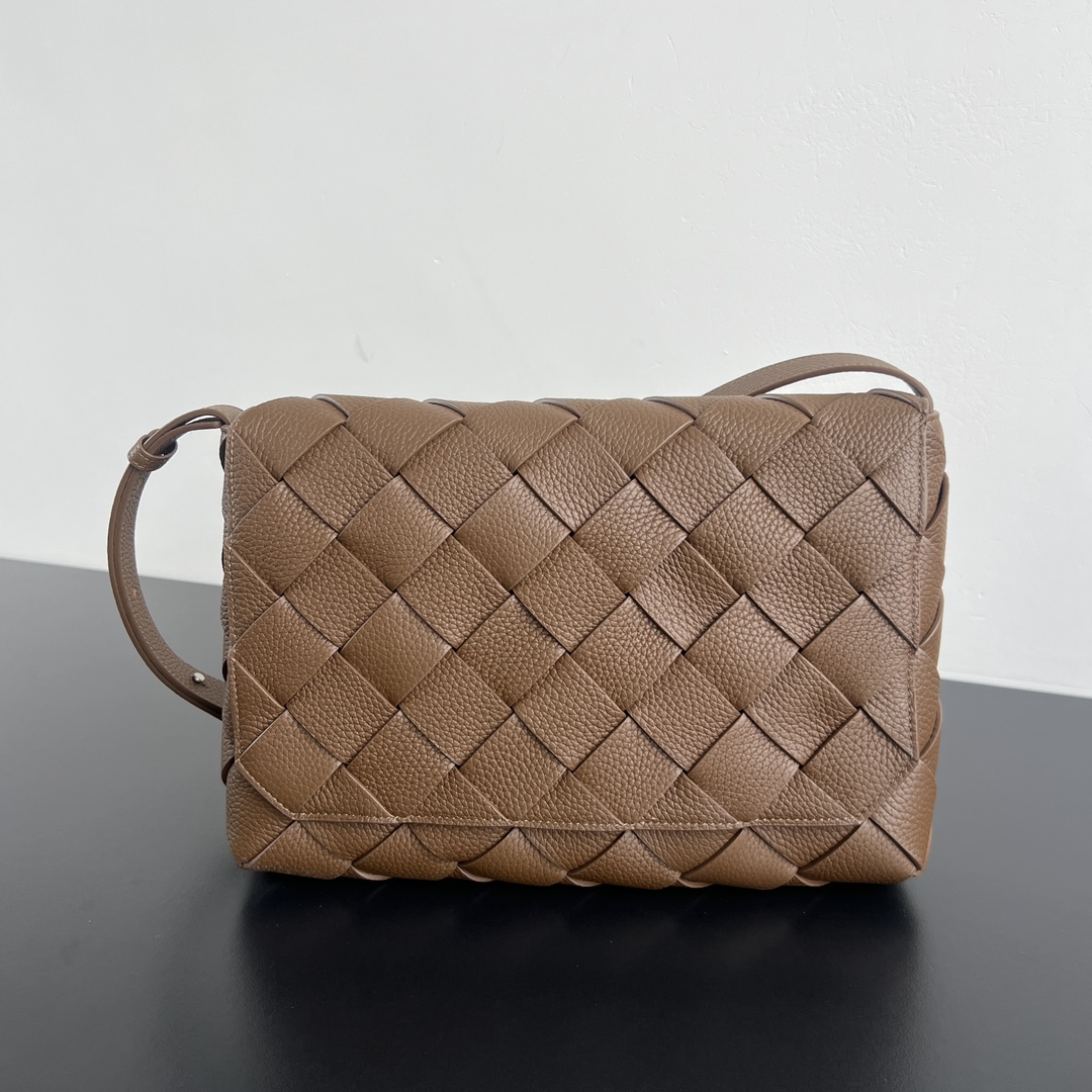 보테가베네타 라지 디아고