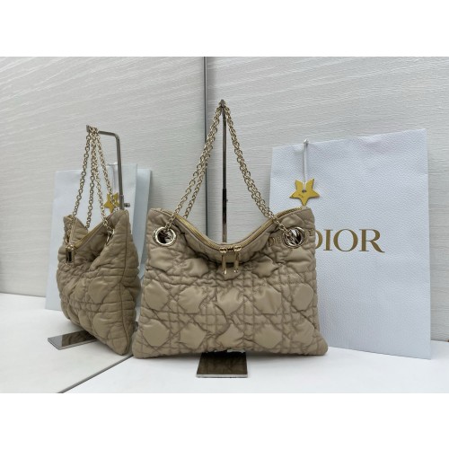 디올 까나쥬 퀼티드 스몰 토트 백