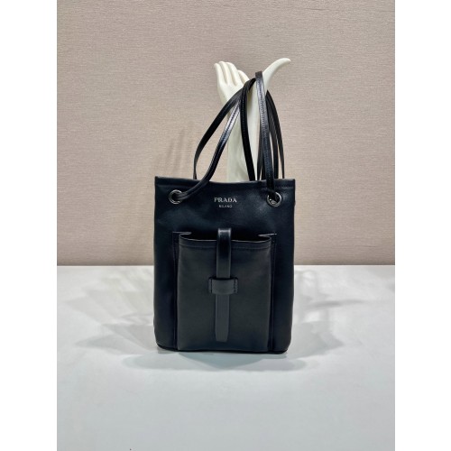 프라다 가죽 미니 숄더백 1BH288