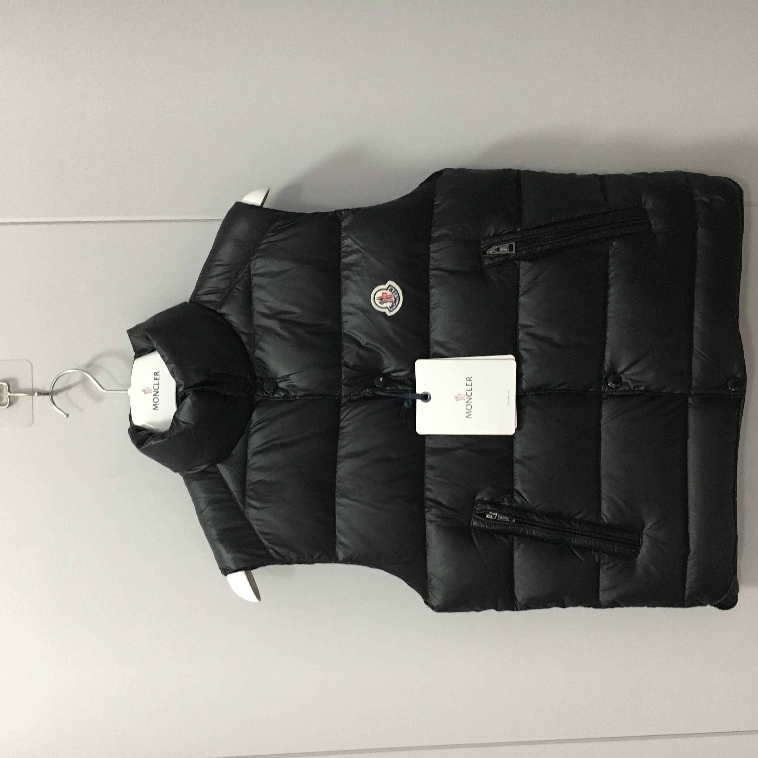 몽클레어 조끼패딩 S사이즈 (3일이내 수령가능) 당일출고
