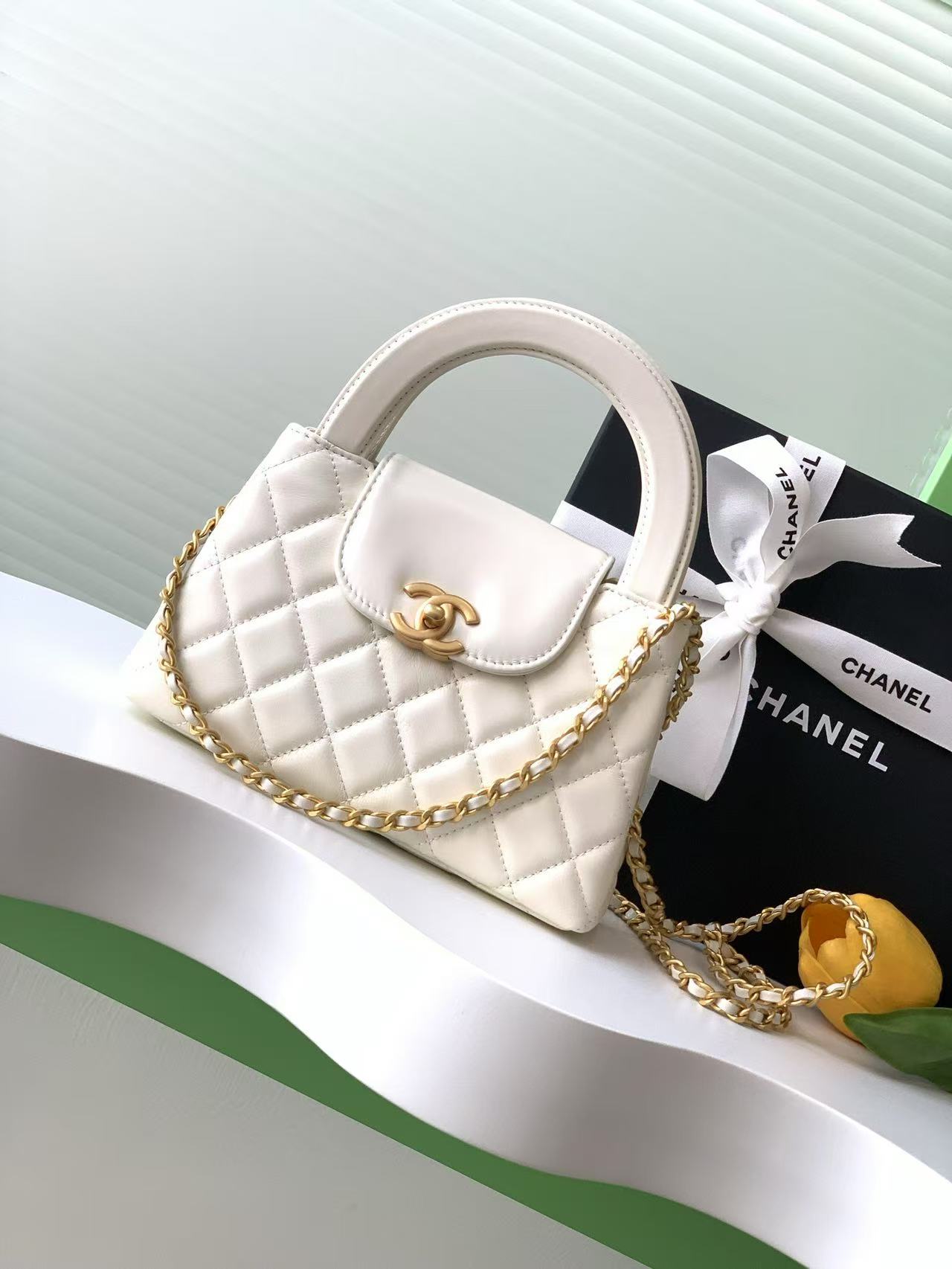 샤넬 켈리백 스몰 화이트