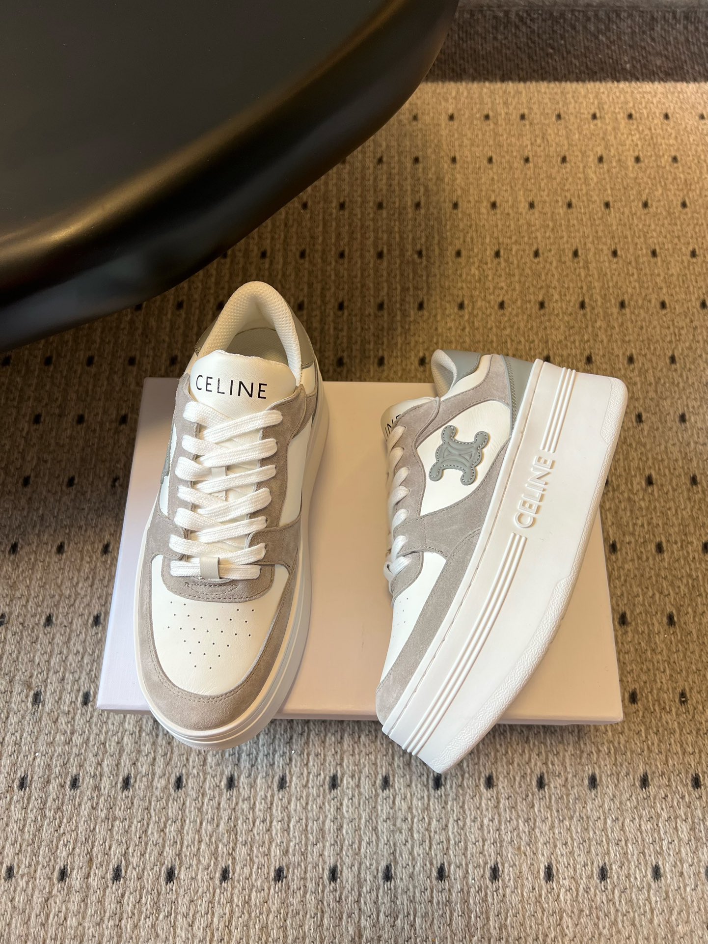 셀린느 트리옹프 패치 블록 웨지 스니커즈