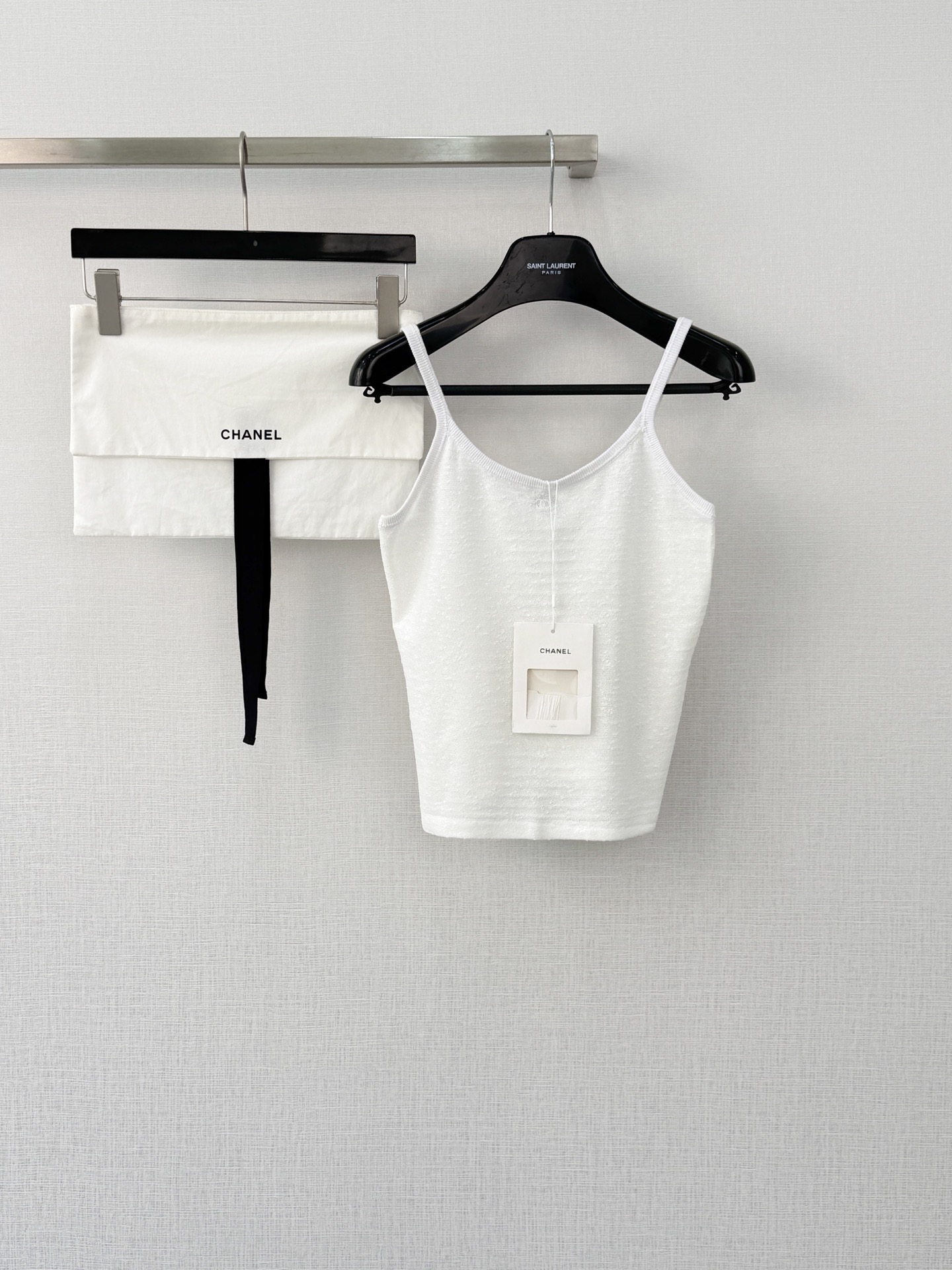 샤넬 CC 로고 니트 민소매 나시