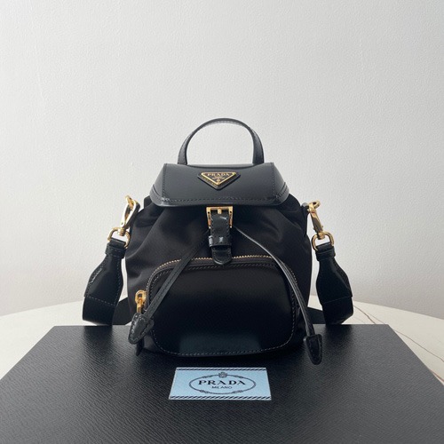 프라다 스몰 리나일론 브러시드 백팩 1BZ075