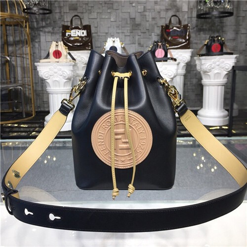 펜디 몽트레저 미니 버킷백 F90088-3